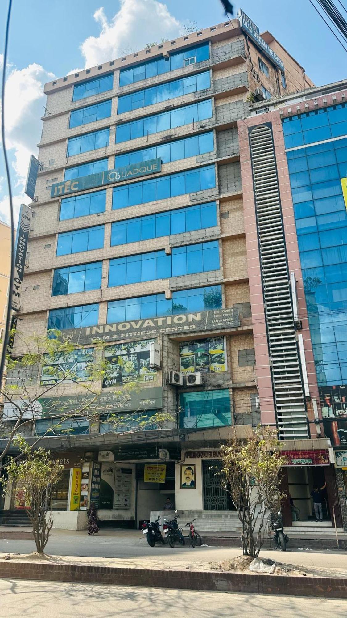 Hotel Olio Dream Heaven Дакка Екстер'єр фото